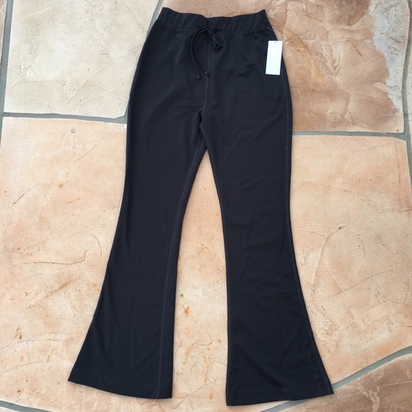 COPY - Spiritual Gangster High Rise Flare Yoga Pa… - Picture 2 of 8